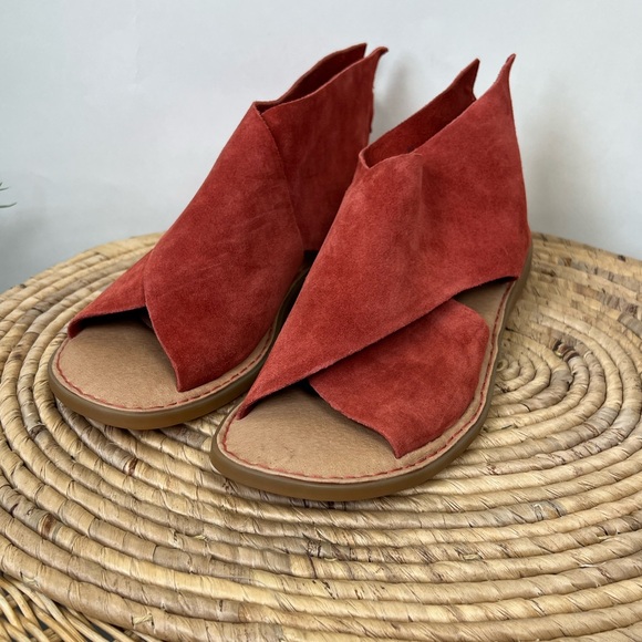 Born Shoes - Born Iwa Suede Sandals Rust Orange Leather 8